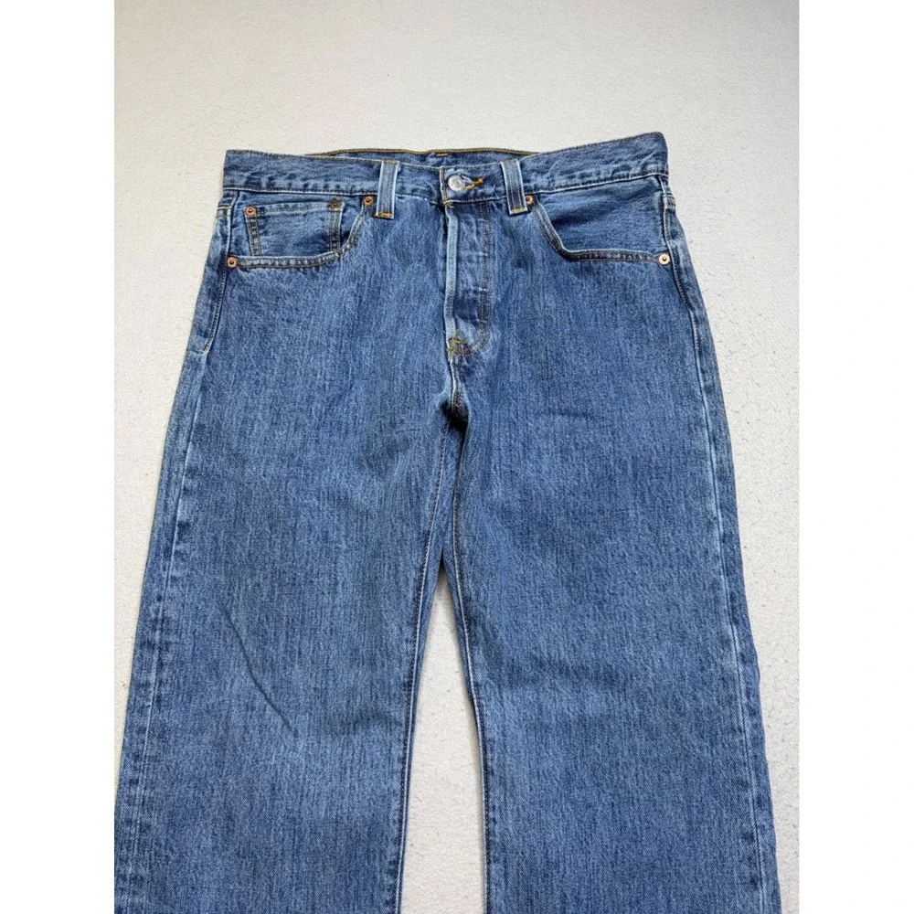 Levi's 501 Original Fit Jeans Mens 32x30 Blue Straight Leg Button Fly Denim